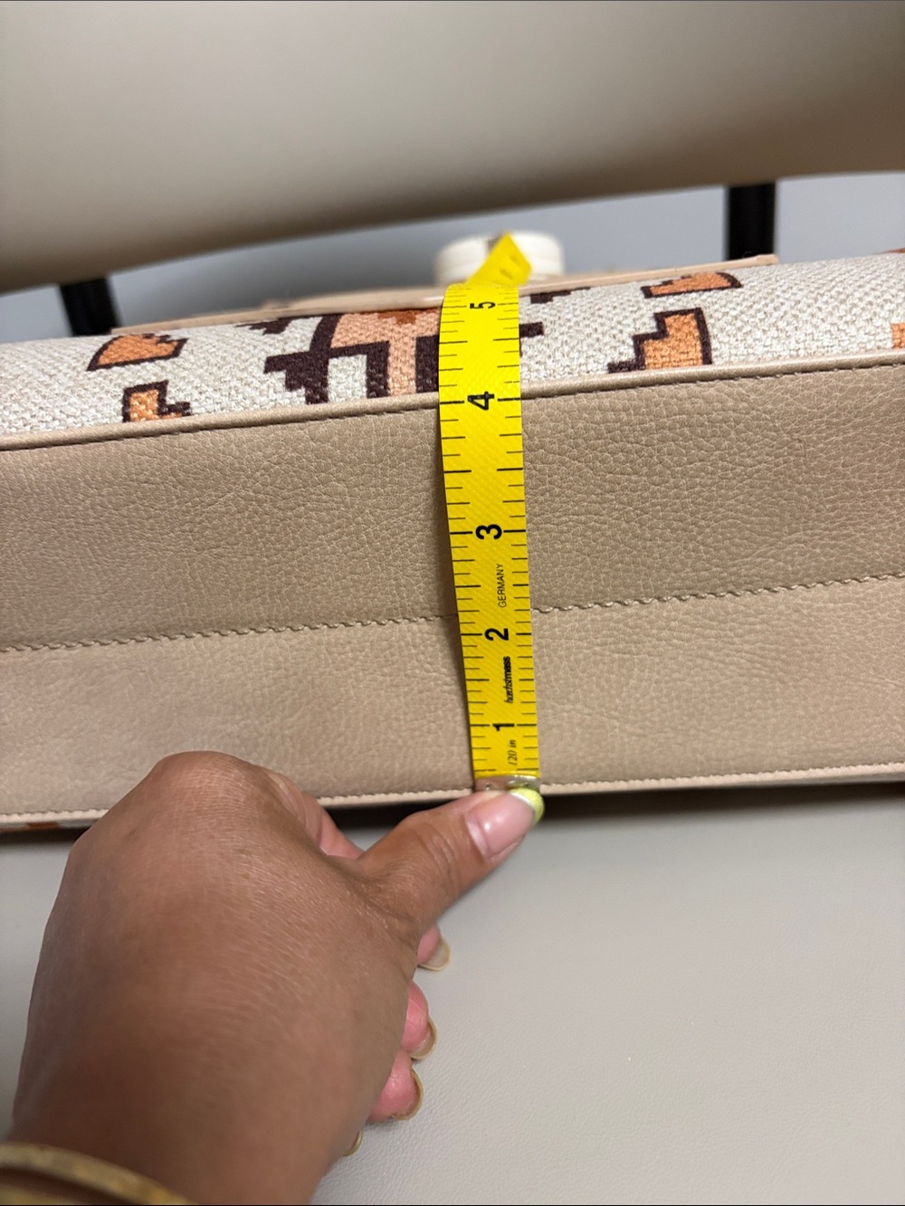 Wrangler Beige & Tan Southwestern Tote Bag - Picture 12 of 12
